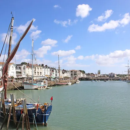 La Fontaine By Interhome